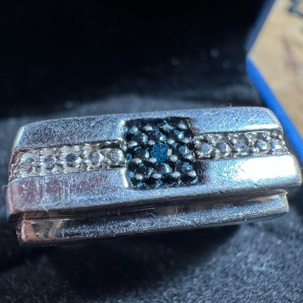 925 Sterling Silver Blue Diamond & White Diamond Cluster Ring Size 10.5
